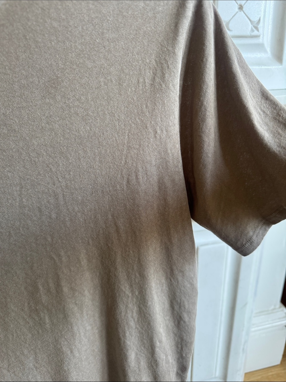 Everlane Air Tee - Picture 9 of 14